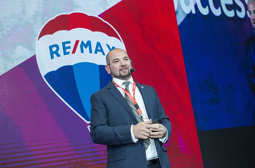 regional director remax real estate